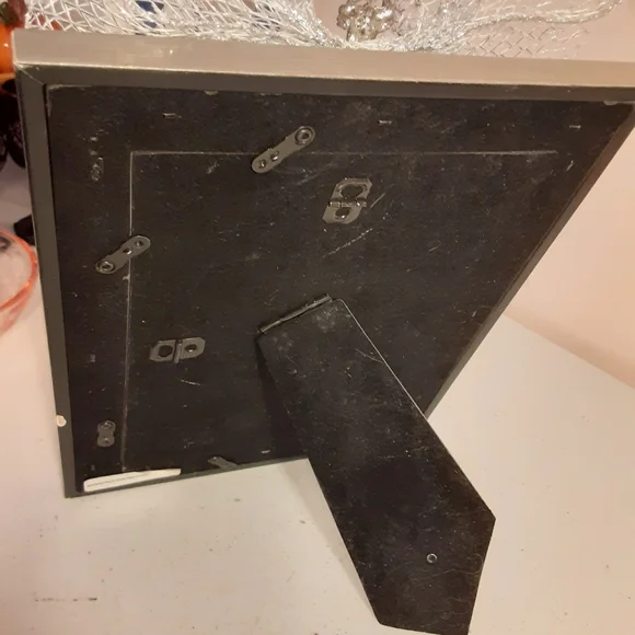 Set of two 5 by 7 picture frames - Picture 3 of 7